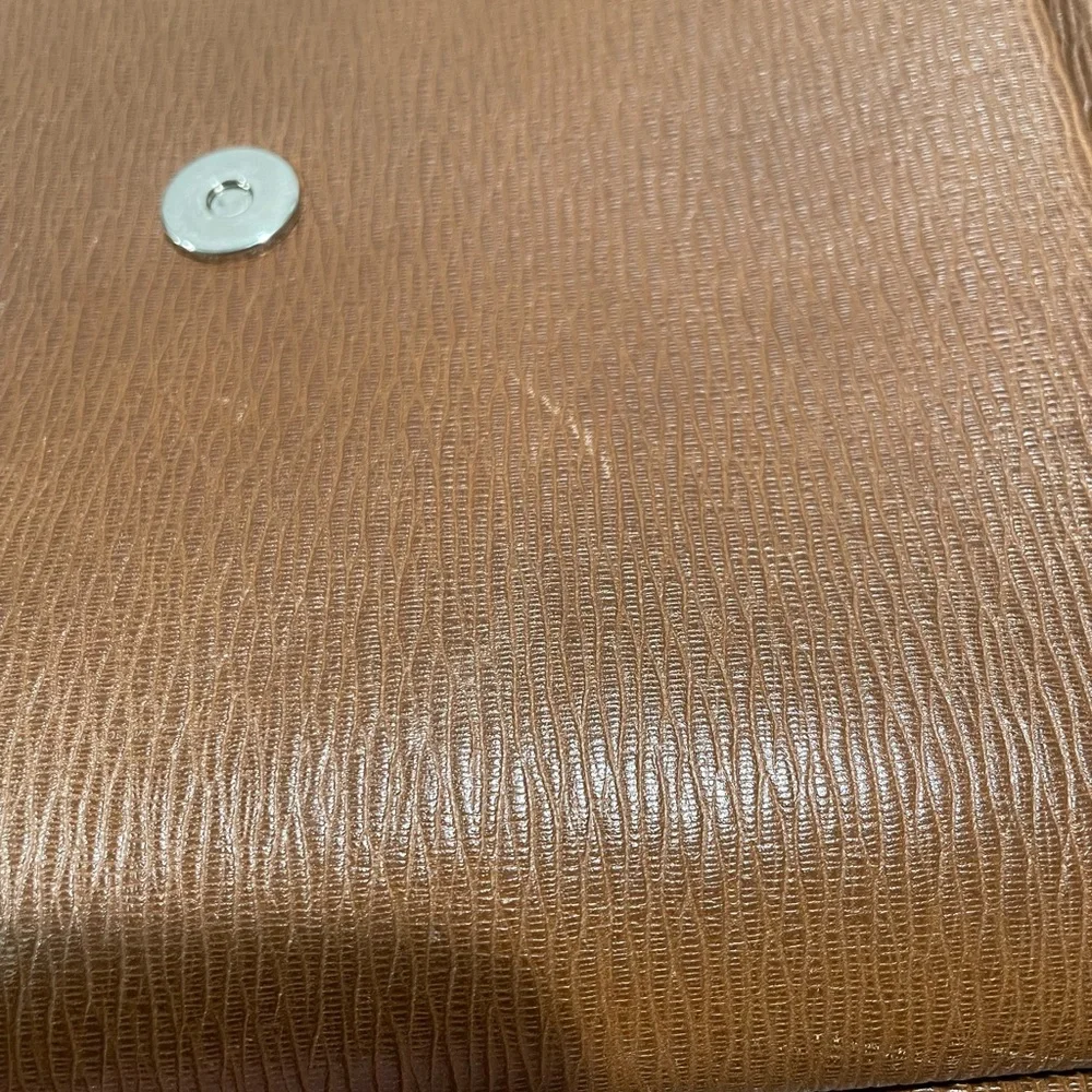 Salvatore Ferragamo textured leather messenger bag - unisex